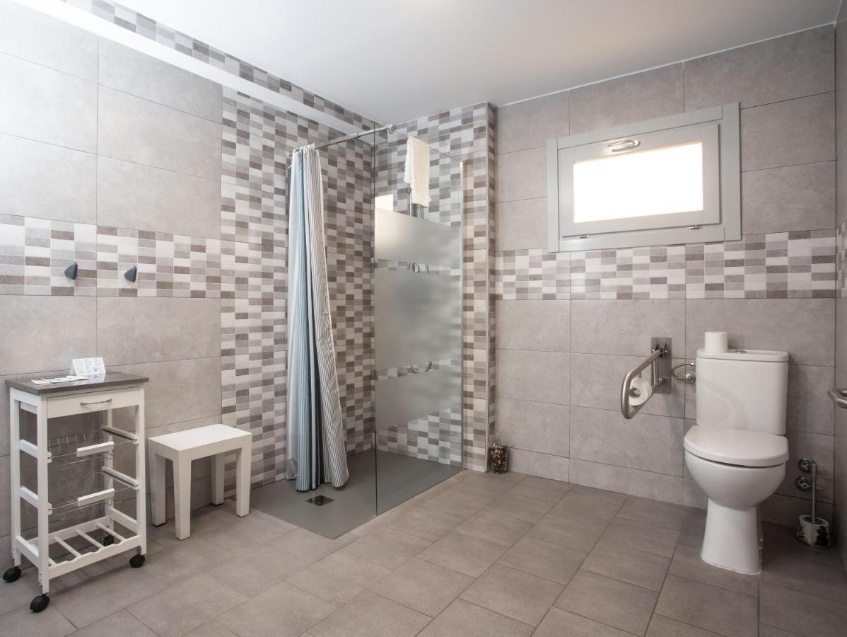 Hotel Querol Валдеробрес Екстериор снимка